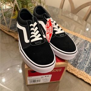 Brand New Women’s Vans Black Suede Sneaker